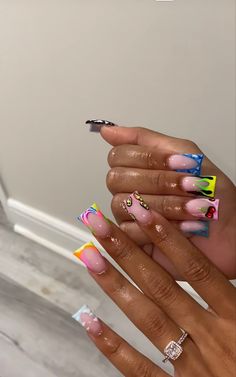 Cute Nails Black Women, 90s Nails Acrylic, Cute Freestyle Nails, Short Acrylic Nails Coffin, 90 Nails