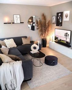 home ideas Upcycle Toys, Living Room Decor Gray, Apartment Living Room Design, Small Living Room Decor, Homescreen Ideas, Living Room Decor Cozy, Home Design Living Room, Apartment Decor Inspiration, Cheese Recipe