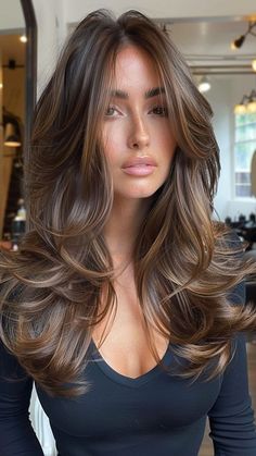 Rambut Brunette, Honey Brown Hair, Brown Hair Looks, Brown Hair Inspo, Brunette Hair With Highlights, Brown Hair Balayage, Long Wavy Hair, Haircuts For Long Hair