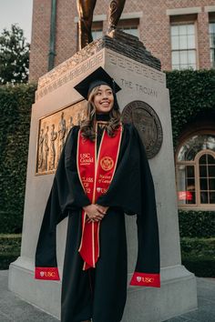 USC Graduation Portraits at Tommy Trojan During Sunset of Class of 2022 in Los Angeles, California Usc Graduation Party Ideas, Sash Ideas, Academic Regalia, Mba Graduation, 2025 Graduation