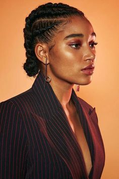 Coiffures Noël 2021 : 15 sublimes façons dattacher sa chevelure pour parfaire son look de soirée, repérées sur Pinterest ! - Grazia.fr Foto Tips, Braid Hairstyles, Hair Reference, Afro Hairstyles, Protective Styles, Protective Hairstyles, Braid Styles