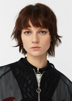 Haircuts Trending, Side Part Bob, Short Layered Bob Haircuts, Shoulder Length Bob, Asymmetrical Bob, Angled Bob, Quick Weave