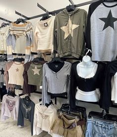 Hyperbees Shop, Downtown Outfits, Party Bus, Swaggy Outfits, Mode Inspo, Soft Grunge, Really Cute Outfits, Casual Style Outfits, Dream Clothes