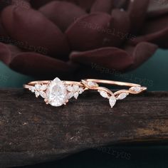 Pear shaped moissanite ring set Rose gold butterfly engagement ring set Marquise diamond cluster ring set Art deco bridal gift for woman ● Engagement Ring information: --main stone: moissanite --stone size & shaped: 6*8mm & pear cut --side stones: moissanite/diamond 0.25ct ● Wedding Band information: --stone: Diamond or Moissanite --stone shape: pear 2*3mm; marquise 1.5*3mm ● Optional service: --personalized order --rush order & overnight --installment --engraving --gift box Please consult us fo Butterfly Engagement Ring, Pear Shaped Diamond Engagement Rings, Pretty Engagement Rings, Pear Wedding Ring, Cluster Ring Set, Rose Gold Butterfly, Moissanite Ring Set, Pear Shaped Ring, Cute Engagement Rings