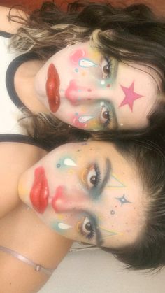 Insta @fer_cabriq Matching Face Paint Ideas For Friends, Clown Makeup With Rhinestones, Kirby Face Paint, Cute Clown Makeup Tutorial, Clown Inspo Makeup, Halloween Makeup Colorful, Makeup Ideas Crazy Creative, Funky Clown Makeup, Cool Face Paint Ideas Halloween