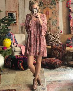 Natural Life (@naturallife) • Instagram photos and videos Babydoll Dresses, Bo Ho, White Air Forces, Charlotte Dress, Dress With Floral Print, Fun Pants, Babydoll Style, Cute Clothes