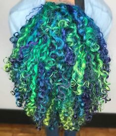 🎀Pinterest @Yung_tiff🎀 Punky Colour Hair Dye, Aurora Borealis Hair, Hair Dye Ideas Curly Hair, Dyed Curly Hair Ideas, Bushwick Brooklyn, Painting Texture, Colored Curly Hair