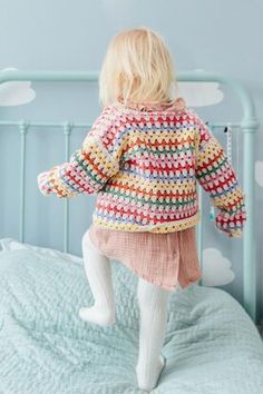 Gilet Crochet, Knitting Baby, Cute Sewing Projects, Cardigan Design, Basic Crochet, Crochet Bebe, Knitted Wit, How To Purl Knit