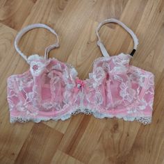 New With Tags Size 32d Body By Victoria Demi Lace Detail Unlined Underwire Victoria Secret Scents, Victorias Secret Lingerie, Cupcake Princess, Bling Bra, Pretty Items, Push Up Strapless Bra, Beige T Shirts, Lacy Bra, Victoria Secret Pink Bras