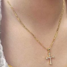 Gold Tone Diamond Look Cross Necklace Gold Tone Figaro Chain. This Is For Necklace C. Only One Necklace Included. Other Necklaces Are Not Included. 18 Inches With A 2 Inch Extension Pokeball Necklace, Cross Necklace Gold, Minimalist Necklace Silver, Emerald Green Necklace, Celtic Knot Necklace, Diamond Cross Necklace, Amber Bead Necklace, Necklace C, Figaro Necklace