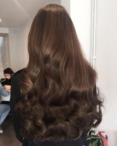 Extensions Hair, Brown Hair Balayage, Haircuts For Long Hair, Beautiful Long Hair, Dark Brown Hair, Hair Color Trends, Brown Hair Colors, Brunette Hair, Aesthetic Hair