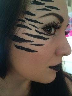 Zebra Halloween Costume, Seussical Costumes, Cat Halloween Makeup, Christmas Face Painting, Face Painting Easy