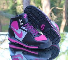 Nike Air Baltoro Women’s Size 8.5 Sneakerboots Black Pink Grey 312021-061 #Nike #HikingShoes Womens Thermal, Nike Acg, Hiking Shoes, Running Women, Shoes Athletic, Pink Grey