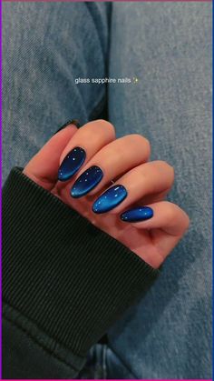 #naildesign #nailart #nailsofinstagram Glass Sapphire Nails, Cateyes Nails Blue, Glass Blue Nails, Light Blue Cateye Nails, Christmas Glass Nails, Dark Blue Nails Christmas, Winter Nail Blue, Fun Nails Blue, Channukah Nails