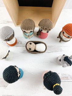 small crocheted toys are arranged in a circle