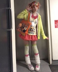 Japanese Colorful Fashion, Funky Jacket Outfit, Decora Japanese Fashion, Bright Y2k Outfits, Crazy Day Outfits, Colorful Alternative Fashion, Colorful Y2k Outfits, Wide Outfit