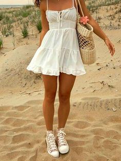 Europe Fits Fall, Surf Shop Aesthetic Outfits, Summer Outfits Not Basic, Florida Fits Aesthetic, Coquette Beach Outfit, Coquette Outfit Ideas Aesthetic, Virgo Clothes, Dream Clothes Summer, The Summer I Turned Pretty Outfits