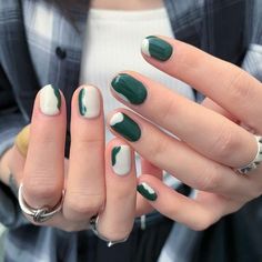 Nails For Men, Men Manicure, Green Nail Design, Nails Pictures, Minimal Nails Art, Mens Nails, Gel Toe Nails, Hello Nails, Punk Nails