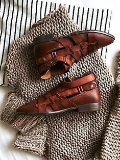 Sukienki Maksi, Free People Style, Shoes Sale, Clothing Boutique, Leather Ankle Boots, Ugg Boots