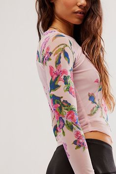 Betty's Garden Top Free People Queen Tee, Cute Tees Free People, Floral Printing, Fitted Long Sleeve, Chic Fall Outfits, Retro Tops, Mesh Shirt, Dope Outfits, Sheer Sleeves