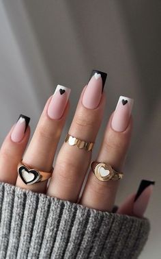 Glow Up Nails, White Nail Inspo, Manicure Images, Black And White Nail, Black French Nails, Black And White Nail Designs, Swirl Nail Art, Black And White Nails, Up Nails