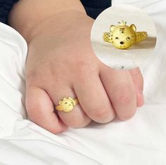 Gold Tiara Tiger Baby Ring 24K 0.999 Pure 1.875g(반돈) It's a perfect gift for a baby who was born in 2022 the Year of the tiger The tiger is the 3rd of the twelve animal signs that make up the Chinese zodiac. Celebrate your loved one's Baeke-il (100days) or Dol(1st birthday party) with our dainty, delicate and simple, minimalist Pure Gold 24K Tiger Ring. It can be engraved inside of the ring(Any 3 characters maximum) -example 1) ARI 2) 하진 💕Weigh: 1.875g(반돈) Please check the size for each of ring Animal Signs, Baby Gold Rings, Tiger Baby, Tiger Ring, Baby Ring, Baby Rings, Gold Tiara, Kids Rings, 3 Characters