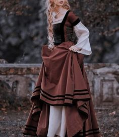 Victorian England Clothing, Elven Wedding Dress Woodland, Renassiance Dresses, Cottagecore Adventure Outfit, Renfaire Outfit Princess, Medival Outfits Woman Aesthetic, Medieval Princess Outfit, Mid Evil Outfits, Narnia Aesthetic Outfit