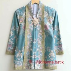 Blazer Batik Modern Hijab, Outer Batik Casual, Shirt Blouse Outfit, Batik Sarimbit, Tunik Batik Kombinasi, Mode Batik