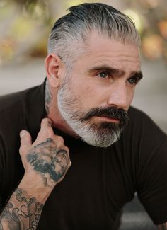 Drop Shoulder Turtleneck Cigar Daniel Sheehan, Growing Facial Hair, Men With Grey Hair, Dream Boat, Men's Facial Hair, Grey Hair Inspiration, Epic Beard, Vintage Styling, Handsome Man