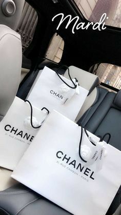 Chanel Men, Luxury Lifestyle Fashion, Coffee With Friends, What To Buy, Coach Horse And Carriage Tote