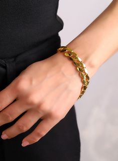 "This 22k solid gold curb chain bracelet is an elegant model with its smooth and shiny surface. This cuban chain bracelet is a unisex product designed for both men and women. * The length of the bracelet: 8\" (20 cm) * Bracelet thickness: 12 mm * Bracelet weight: Approx. 28,30 gr * There may be 10% -) deviation margin in the weight of the products. * Temiroglu Gold products are real solid gold. It is definitely not gold plated, not gold filled. * All products are presented to you in high quality jewelry boxes. * Depending on your request, we can provide delivery in the form of a gift package. Express Shipping Process    * United States: 4-6 business days    * Canada: 4-6 business days    * Australia: 4-6 business days    * UK: 4-6 business days    * Worldwide: 2-7 business days Please cont Gold Cuban Chain, Cuban Chain Bracelet, Cuban Bracelet, Curb Chain Bracelet, Miami Cuban, Women Bracelet, Unisex Bracelets, Bracelet For Men, Cuban Chain