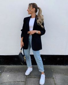 Semi Casual Outfit, Casual Chique Stijl, Chique Outfit, Blazer Outfits Casual, Casual Outfit Ideas, Blazer Outfits For Women, Semi Casual, Chique Outfits