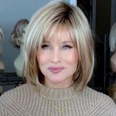 Short Pixie Bob, Gorgeous Hairstyles, Short Straight Hair, Penteado Cabelo Curto, Wigs Online, Pixie Bob, Blonde Ombre, Blonde Wig