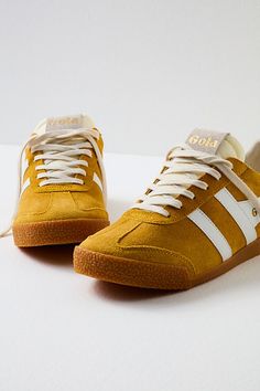 Casual Tennis Shoes, Yellow Shoes, Hair Wear, Profile Design, Sneaker Shopping, Boho Clothing, Get Dressed, Boho Outfits, Business Casual