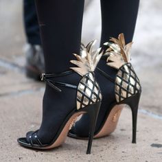 Day 5 Street Style at New York Fashion Week Pineapple Fashion, Shoes Inspiration, Deep Winter, Stunning Shoes, Shoe Inspiration, Autumn Street Style, Fashion Week Street Style