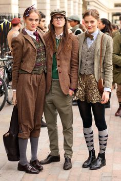 Dandy Look, Tweed Ride, Pretty Pants, Tweed Run, Ralph Laurent, Mode Steampunk, Teddy Girl, Toni Garrn, Mode Chanel