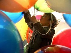 Big Round Balloons, Fisheye Photography, The Red Balloon, Le Ballon, Round Balloons, Big Balloons, Anatomy Poses, Red Balloon, Howls Moving Castle