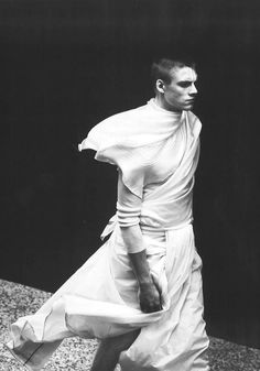 Nathaniel Goldberg, Male Witch, Short Men Fashion, Futuristic Fashion, Avant Garde Fashion, Ann Demeulemeester, Inspiration Mode, All White