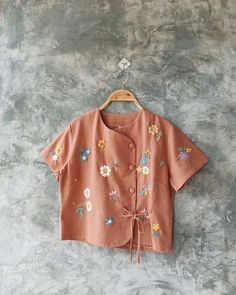 Embroidery Tops For Women, Wearable Art Clothing, Stylish Tops For Women, Linen Top Women, Myanmar Dress Design, Batik Fashion, Stylish Blouse Design, Embroidery On Clothes, Illustration Fashion Design