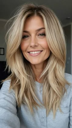 haircut & colour Side Bangs Hairstyles Round Face, Medium To Long Blonde Hair, Long Length Haircut For Thinner Hair, Layered With Long Bangs, Thick Blonde Layered Hair, Side Haircuts Women, Haircut Ideas For Plus Size Women, Long Bob With Layers And Face Framing, Round Face Blonde Hairstyles