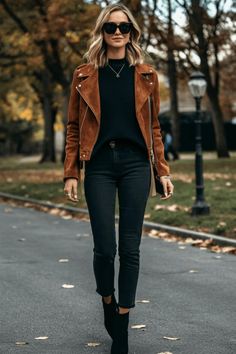 Capture the essence of urban fashion with suede jackets that bring a touch of luxury to streetwear. Brown Short Jacket Outfit, Moto Jacket Work Outfit, Tassle Jacket Outfits, Burgundy Suede Jacket Outfit, Cropped Suede Jacket Outfit, Beige Suede Jacket Outfit, Brown Cropped Jacket Outfit, Suede Outfit Women