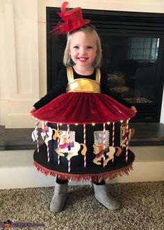 Carousel Costume, Carnaval Costume, Homemade Halloween Costumes, Wacky Hair, Halloween Costume Contest, Creative Costumes