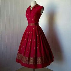 Recycle a saree to dress #upcyclefashion Skirt And Top Dress, Kaftan Designs, Trendy Dress Outfits, Vintage 1950s Dresses