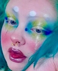 Hyperpop Makeup, Clown Mermaid, Alternative Mermaid, Weirdcore Makeup, Clown Makeup Inspo Colorful, Cute Colorful Clown Makeup, Subtle Clowncore Makeup, Goth Clowncore Makeup, Punk Rock Makeup