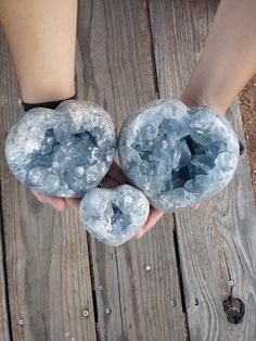 Blue Celestite, Crystal Vibes, Crystal Structure, Angelic Realm, Amethyst Quartz Crystal, Amethyst Quartz, Large Crystals, Crystal Cluster, Crystal Points