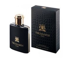 Ce parfum de Trussardi est un parfum de cuir pour homme lancé en 1983. After Shave Lotion, Masculine Fragrance, Masculine Scent, Mens Cologne, Mens Fragrance, After Shave, Amalfi, Fragrances Perfume, Vintage Men