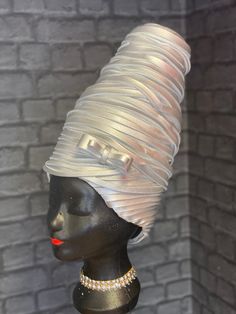 Headpiece made of foam. Foam is very comfortable to wear and waterproof as well as color proof!! Just great to complete your costume😃😃 Please add headsize (circumference) to your order! Foam Wig, Caroline White, Foam Wigs, Foam Paper, Mache Art, Fabric Clothes, Rainbow Bow, Dress Form Mannequin, Paper Mache Art