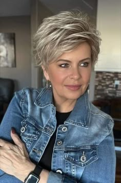 Loose Curls Updo, Spikey Short Hair, Creative Haircuts, Vintage Curls, Funky Short Hair, Hair Mistakes, Try On Hairstyles, Gray Hair Highlights, Classic Hairstyles