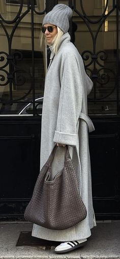 Street Couture, Street Style 2023, Amber Valletta, Elle Macpherson, Style 2023, Causal Outfits, Athleisure Wear, Fall Accessories, 2024 Fashion