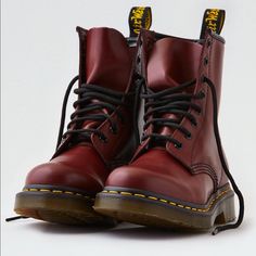 Women's Boots 1460 Smooth Cherry Red Size Uk 4 Us 6 Eu 37 Red Combat Boots Outfit, American Eagle Jeans Outfit, Burgundy Shoes Outfit, Fashion Styles Types, Maroon Vans, Doc Martens Outfit, Cherry Red Color, Burgundy Shoes, Ae Jeans